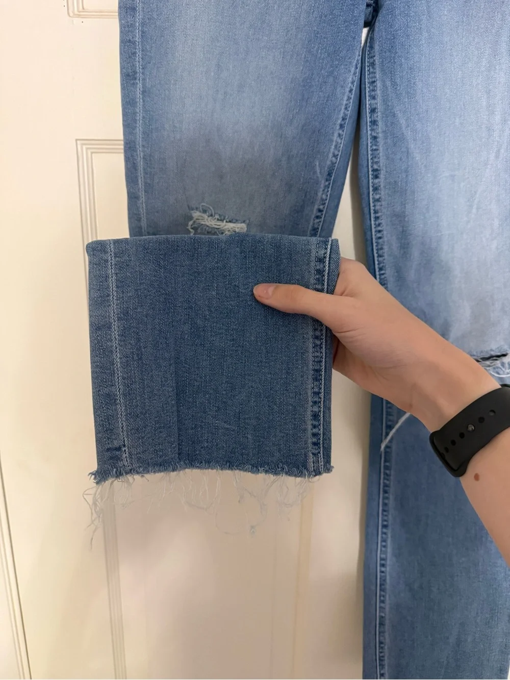Mother The Mid Rise Dazzler Ankle Fray Jeans - 28